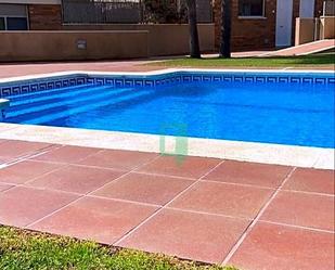 Piscina de Casa o xalet en venda en El Vendrell amb Aire condicionat, Calefacció i Jardí privat