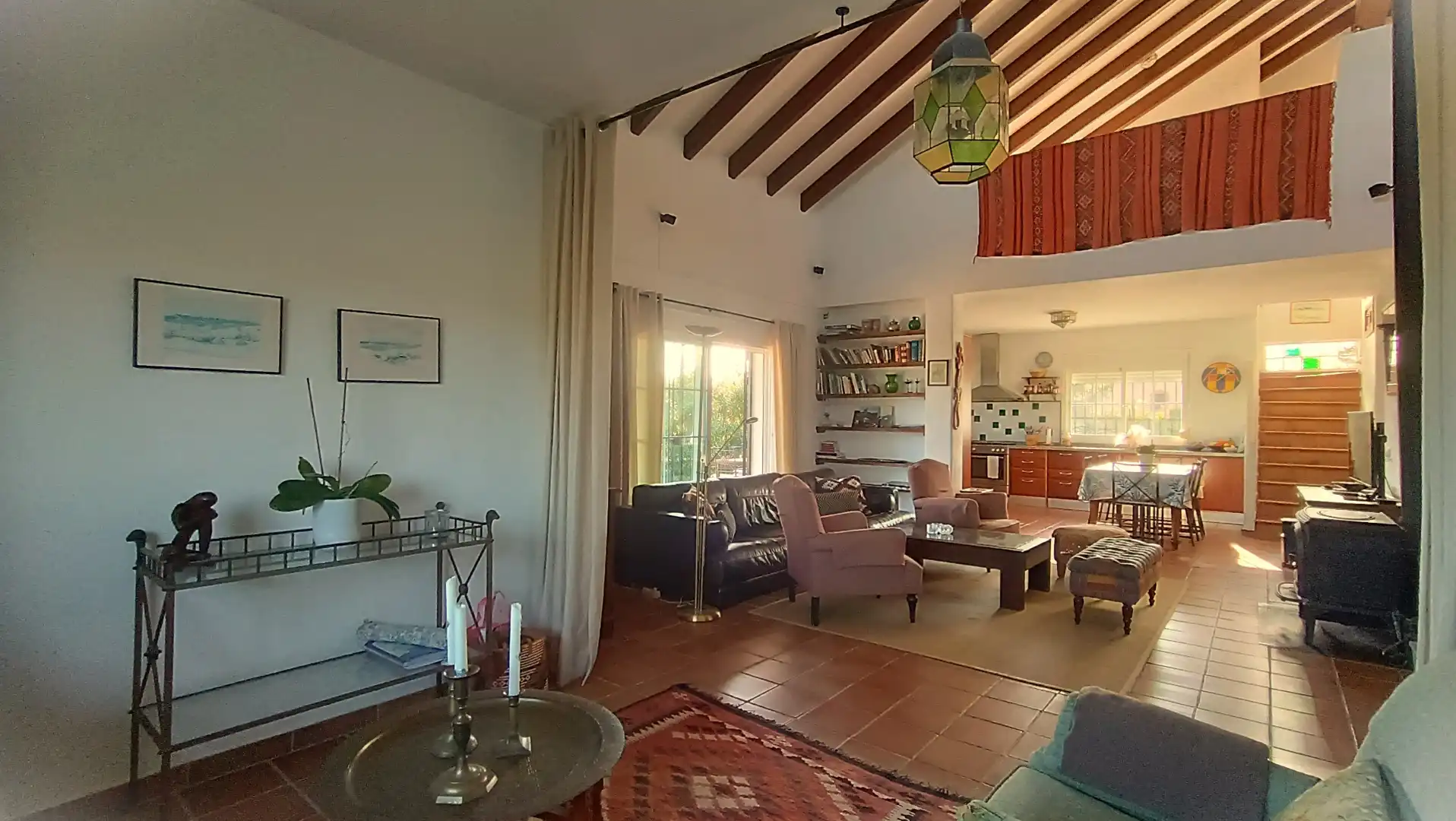 Sala de estar de Finca rústica en venta en Estepona con Aire acondicionado, Calefacción y Jardín privado