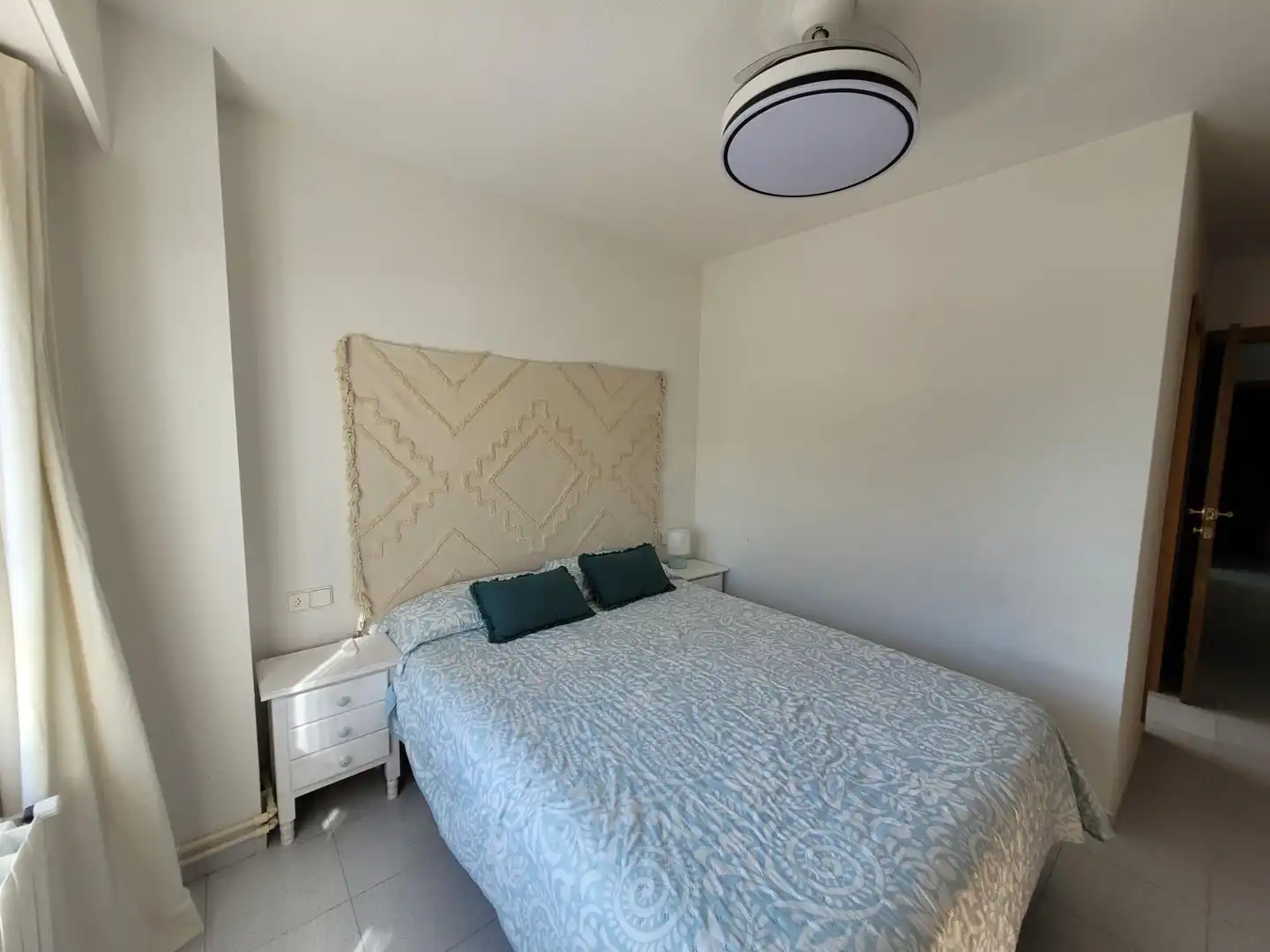 Dormitori de Apartament en venda en Alicante / Alacant amb Calefacció, Jardí privat i Terrassa