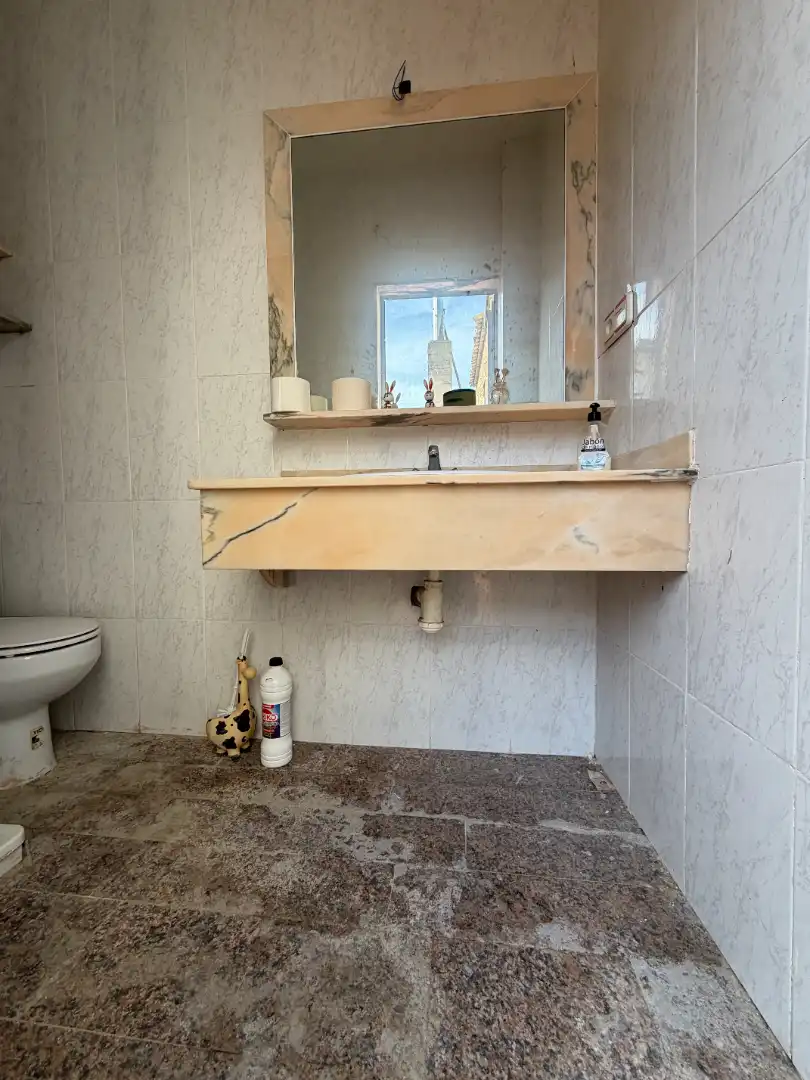 Bathroom of Houses for sale in Úbeda  with Terrace, Storage room and Swimming Pool