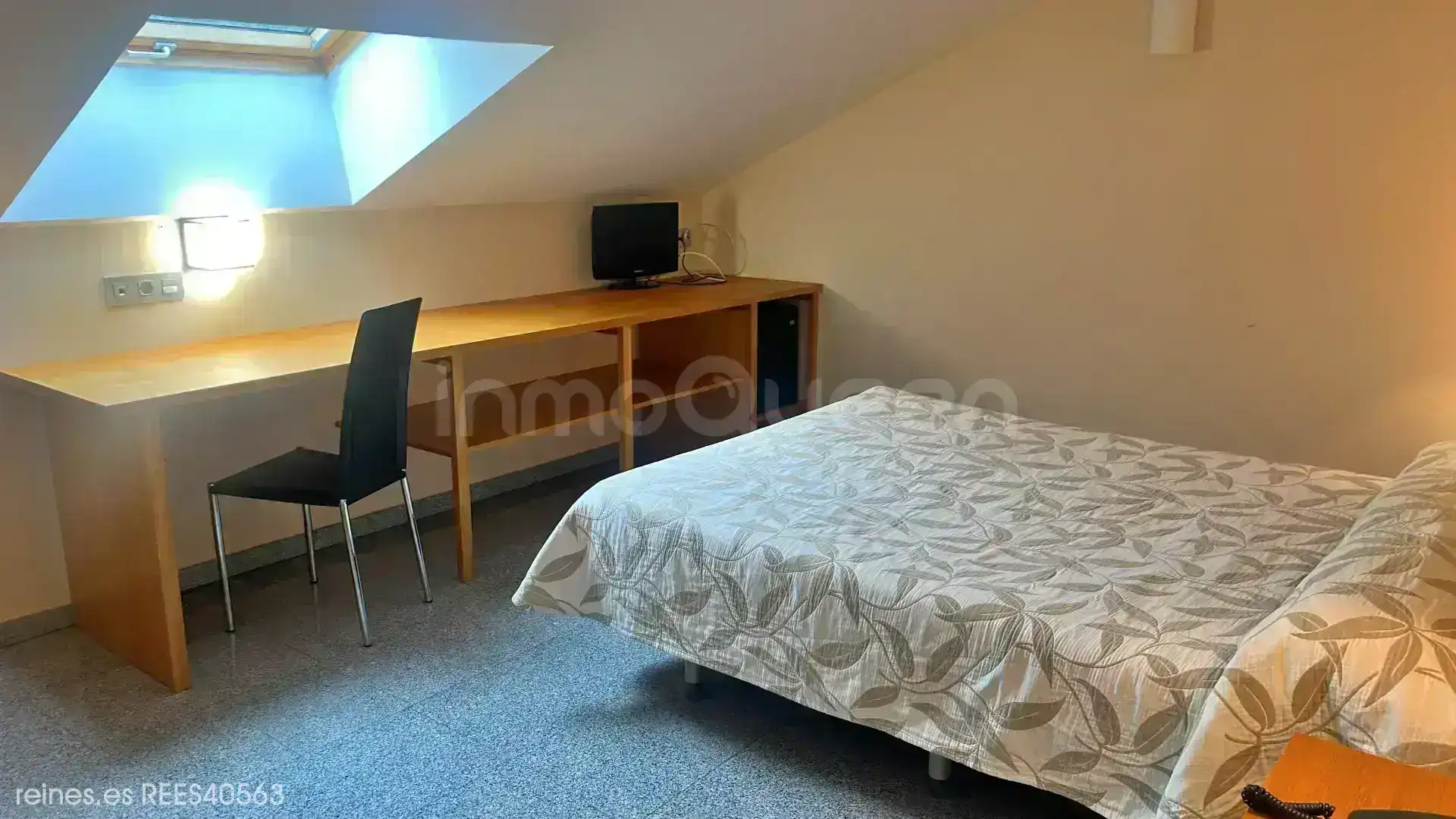 Schlafzimmer von Gebäude zur Miete in Oviedo 