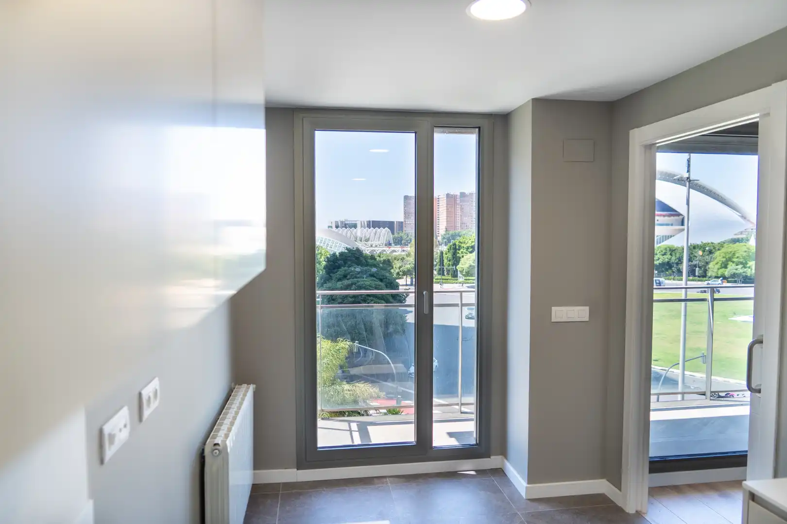 Terrasse von Wohnung zum Verkauf in Valencia mit Klimaanlage, Abstellraum und Schwimmbad