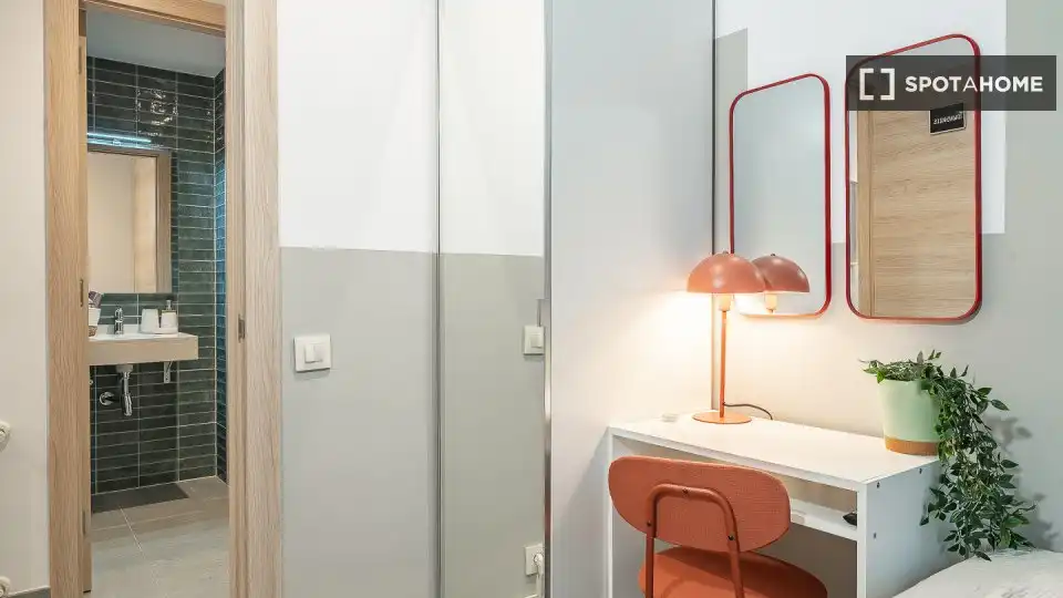 Bedroom of Flat for rent in Barcelona  with Air Conditioner, Heating and Furnished