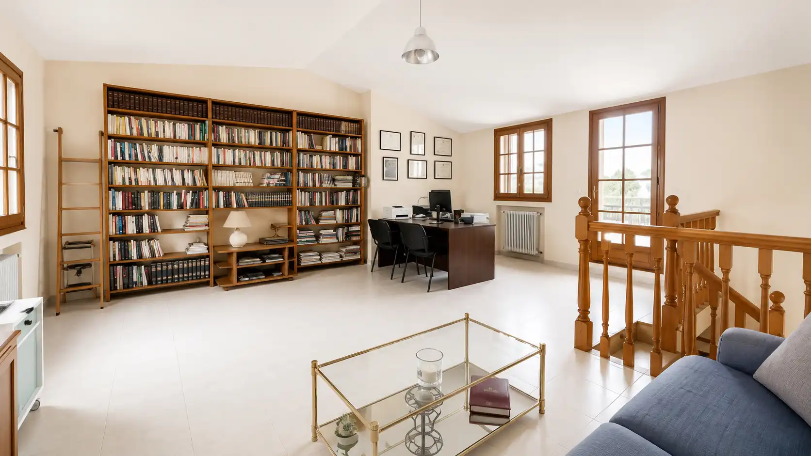 Sala d'estar de Casa o xalet en venda en Cerdanyola del Vallès amb Calefacció, Jardí privat i Forn