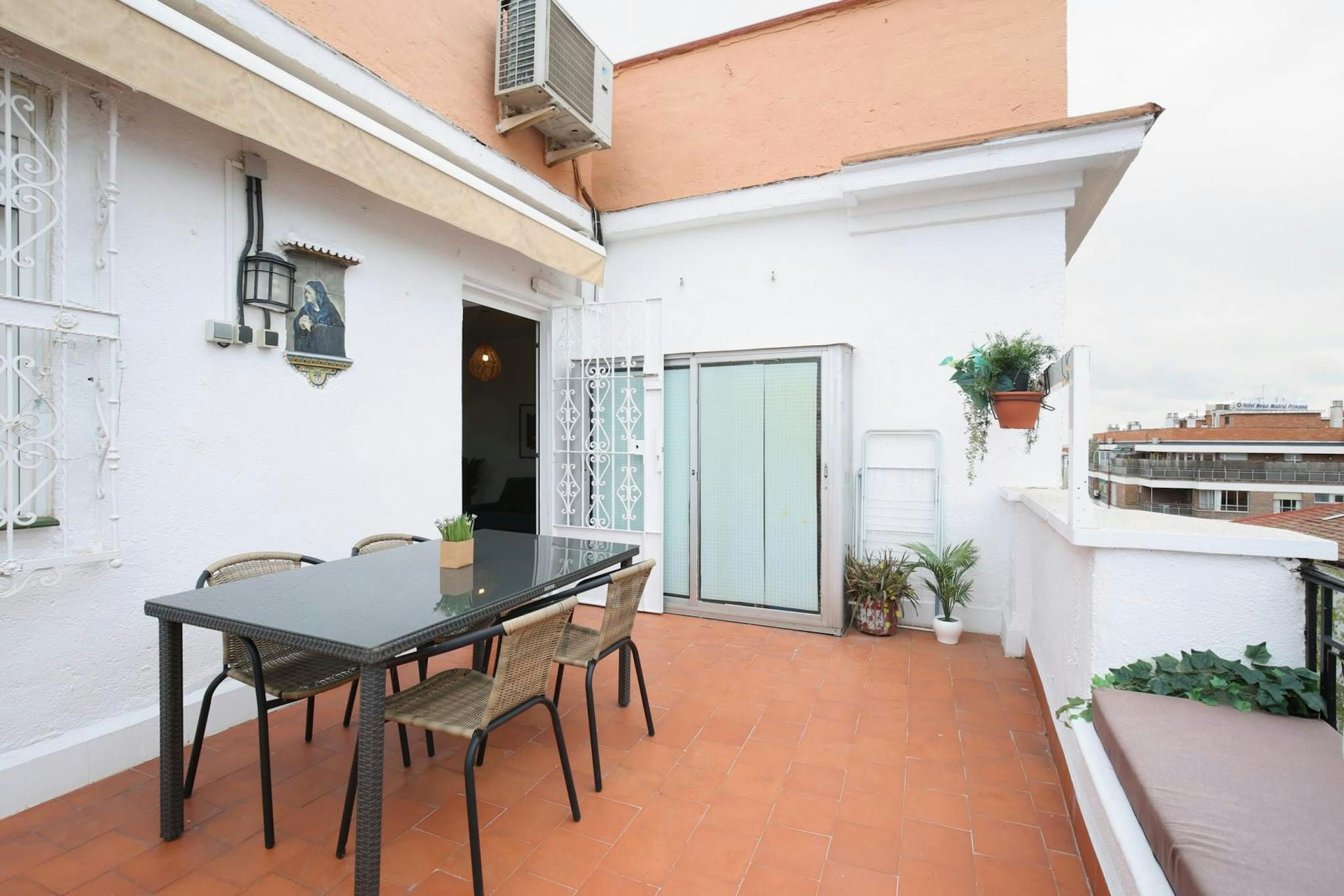 Terrace of Flat to rent in  Madrid Capital  with Air Conditioner, Heating and Furnished