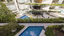 Swimming pool of Flat for sale in  Madrid Capital  with Air Conditioner, Terrace and Swimming Pool