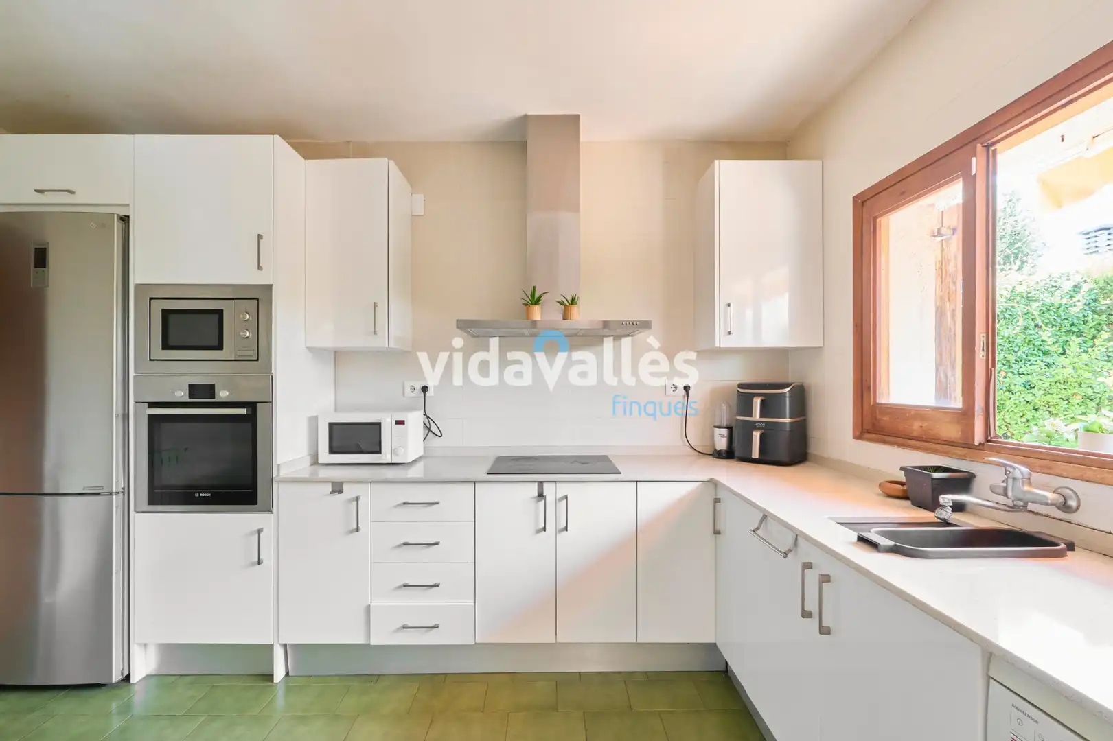 Cuina de Casa o xalet en venda en Cardedeu amb Calefacció, Jardí privat i Terrassa