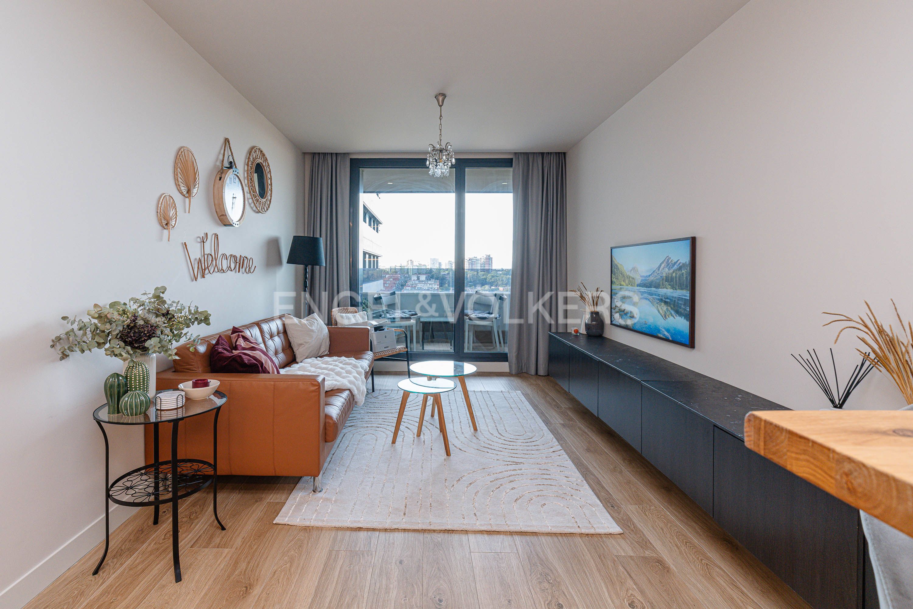 Living room of Apartment for sale in  Madrid Capital  with Air Conditioner, Heating and Terrace
