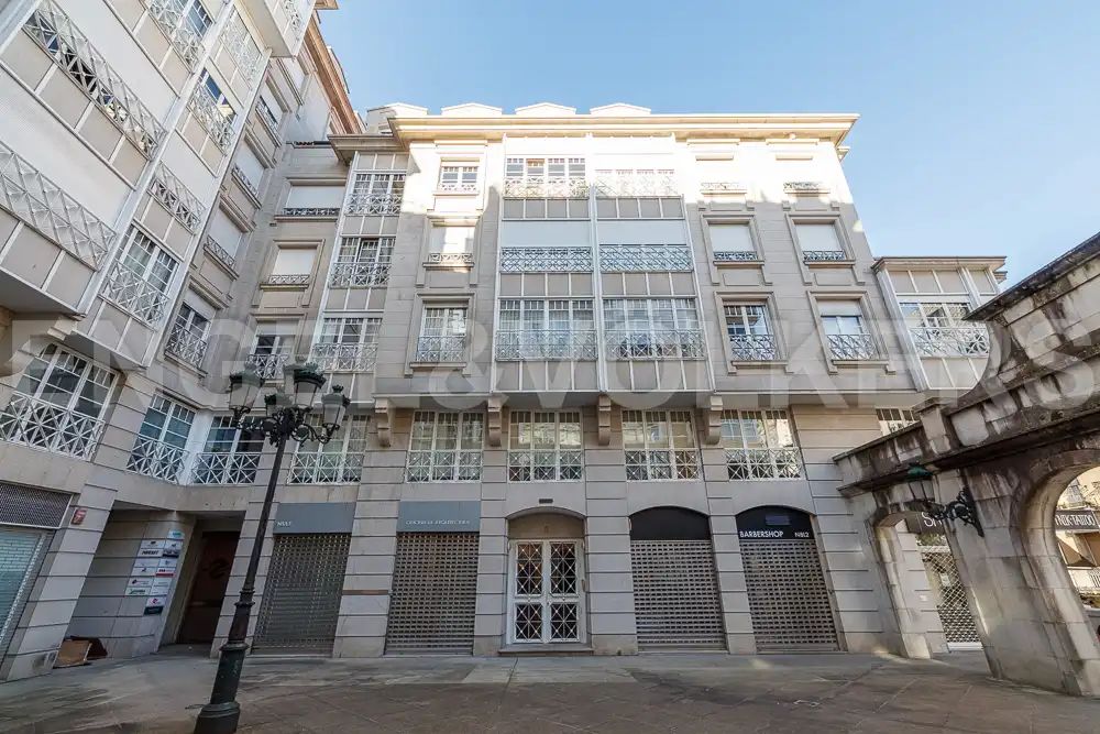 Vista exterior de Pis de lloguer en Vigo  amb Calefacció, Parquet i Moblat