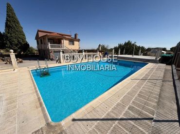 Villa con piscina in vendita a Yuncos
