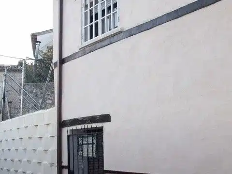 Vista exterior de Casa o xalet en venda en Pastrana amb Terrassa i Balcó