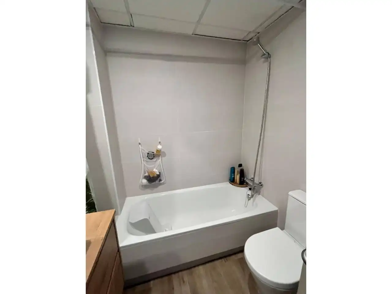 Baño de Casa adosada de alquiler en Vélez-Málaga con Aire acondicionado, Terraza y Amueblado