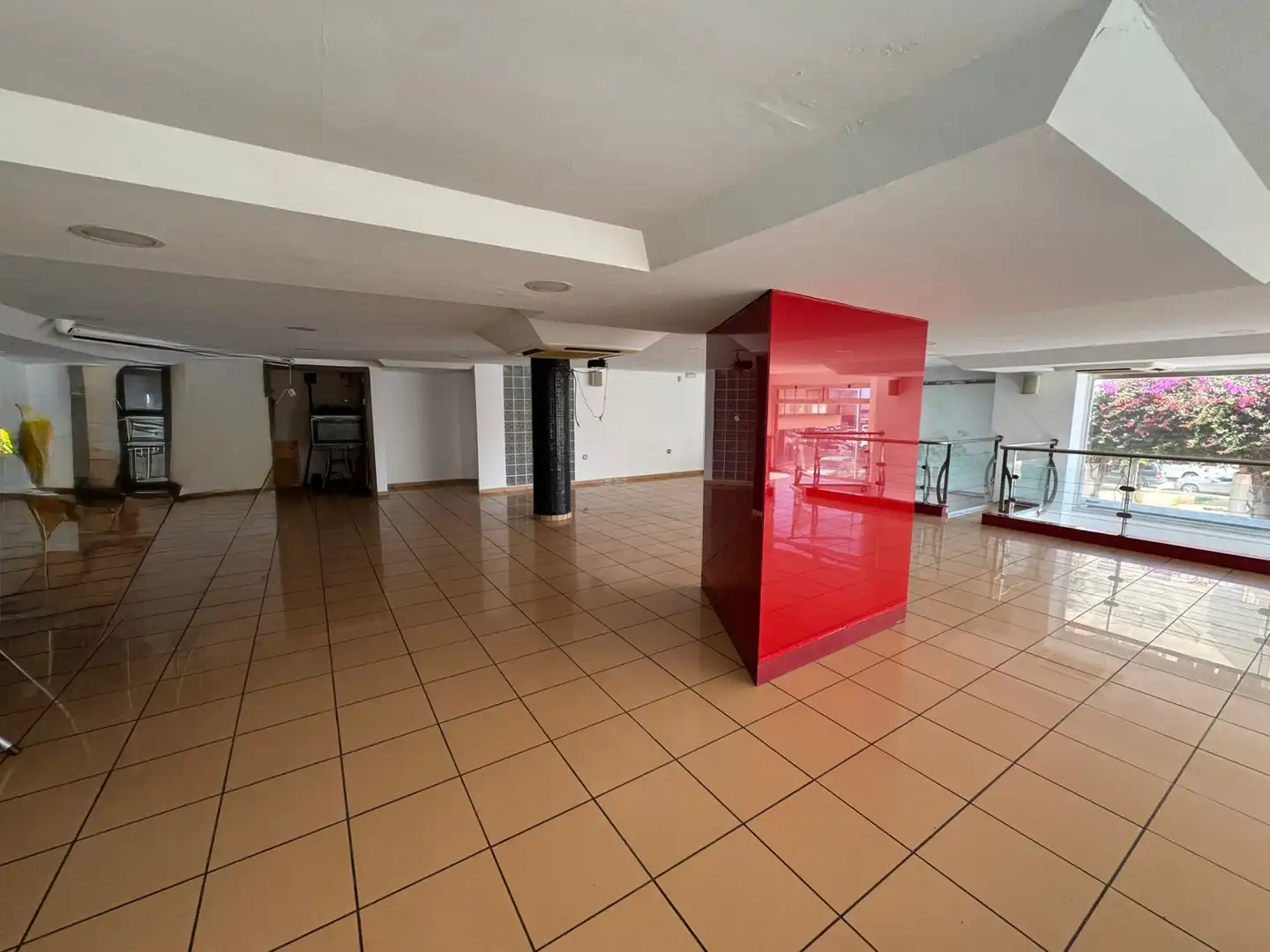 Local comercial en venta en Plaza Isleta de la Azucena, imagen 2