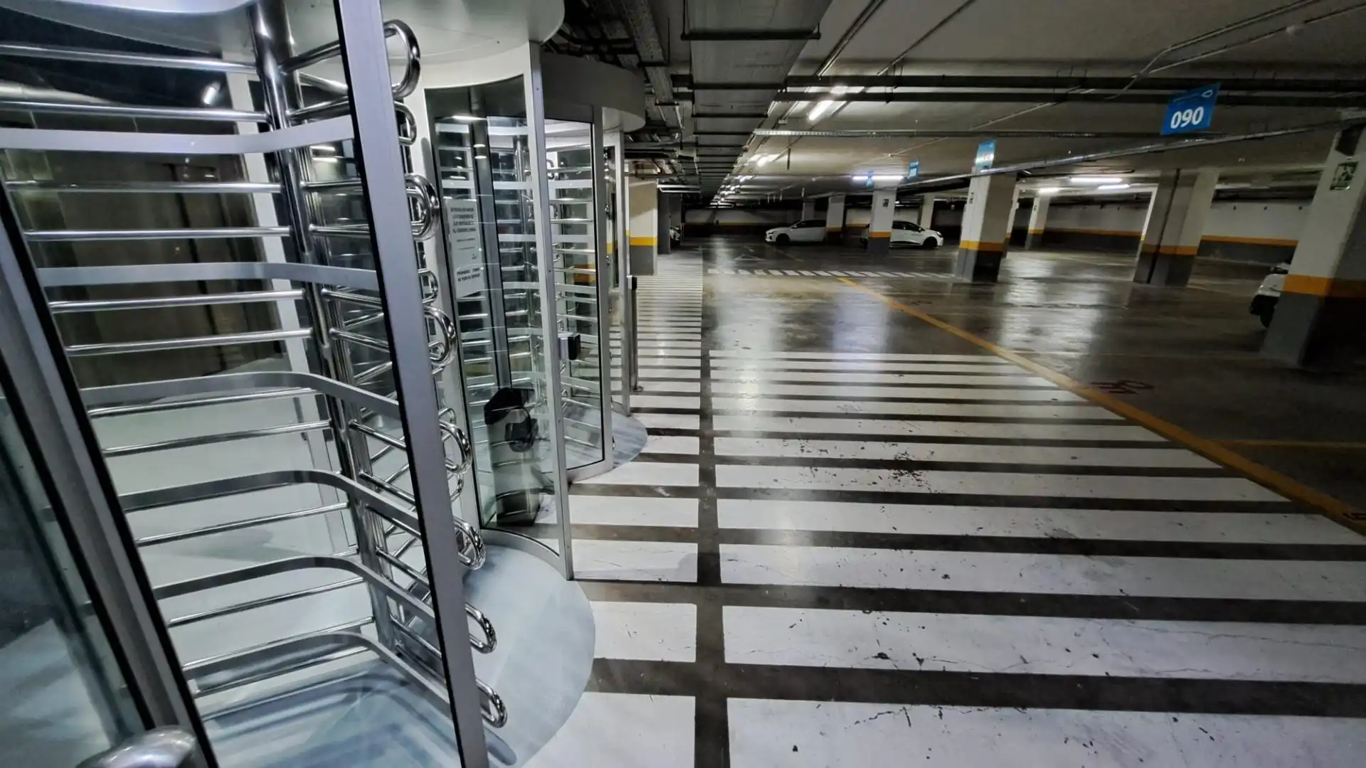 Parkplatz von Büro zum Verkauf in Paterna