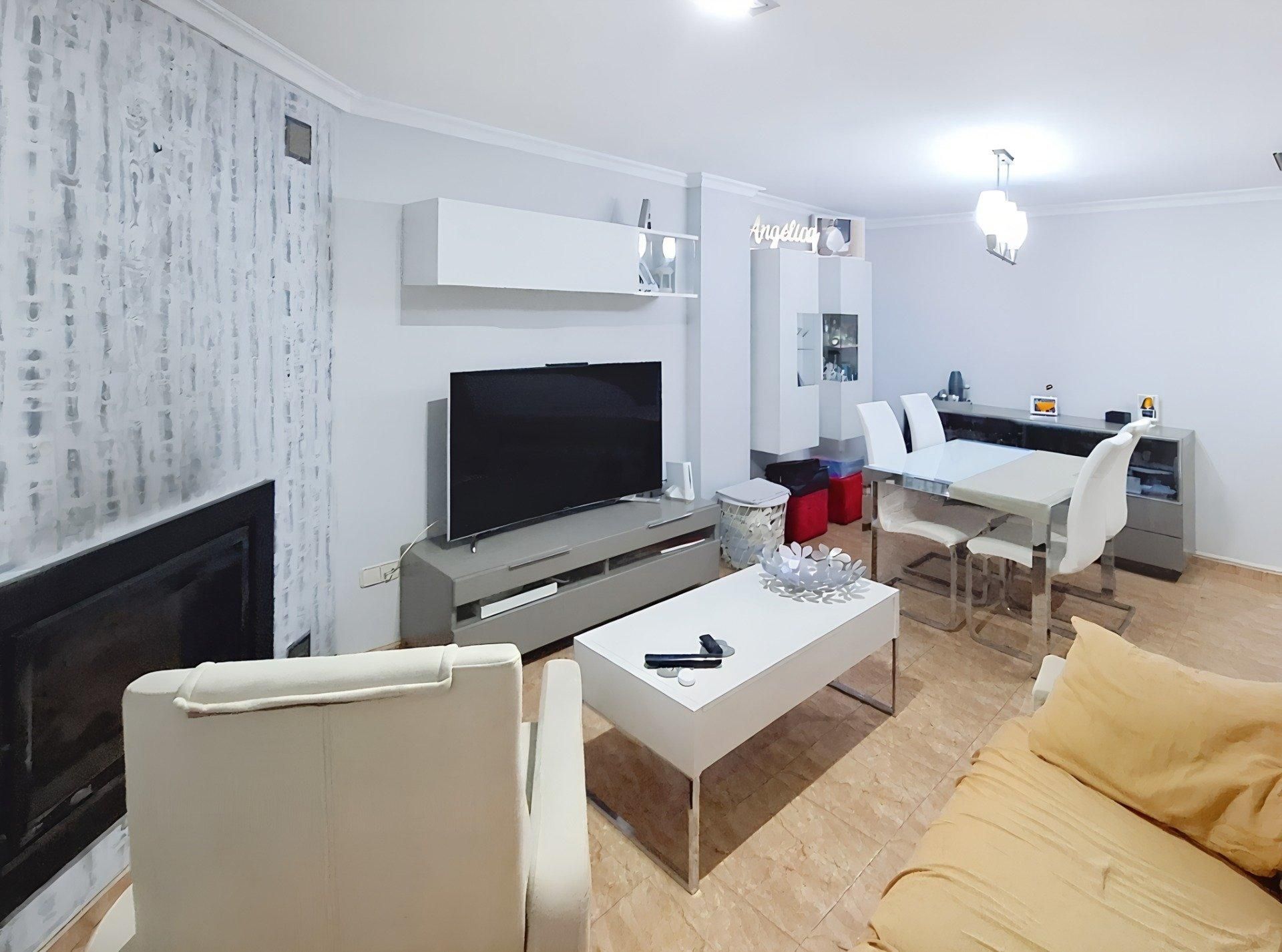 Living room of Single-family semi-detached for sale in Llanera de Ranes  with Air Conditioner, Terrace and Balcony