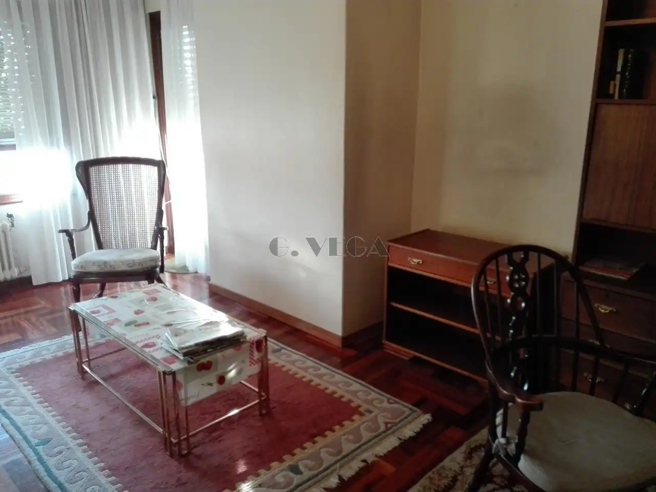 Living room of Flat for rent in Vigo   with Heating, Parquet flooring and Furnished