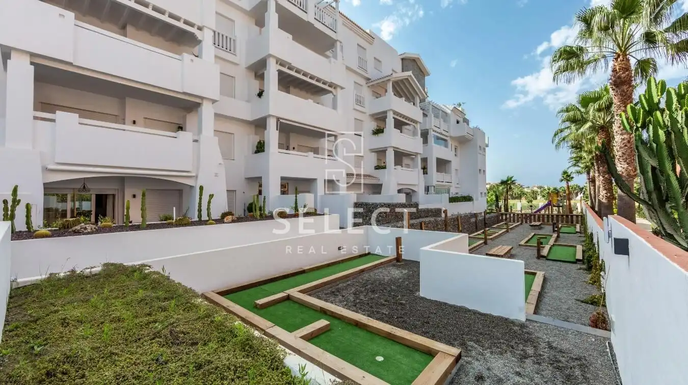 Vista exterior de Apartamento en venta en Motril con Calefacción, Terraza y Amueblado