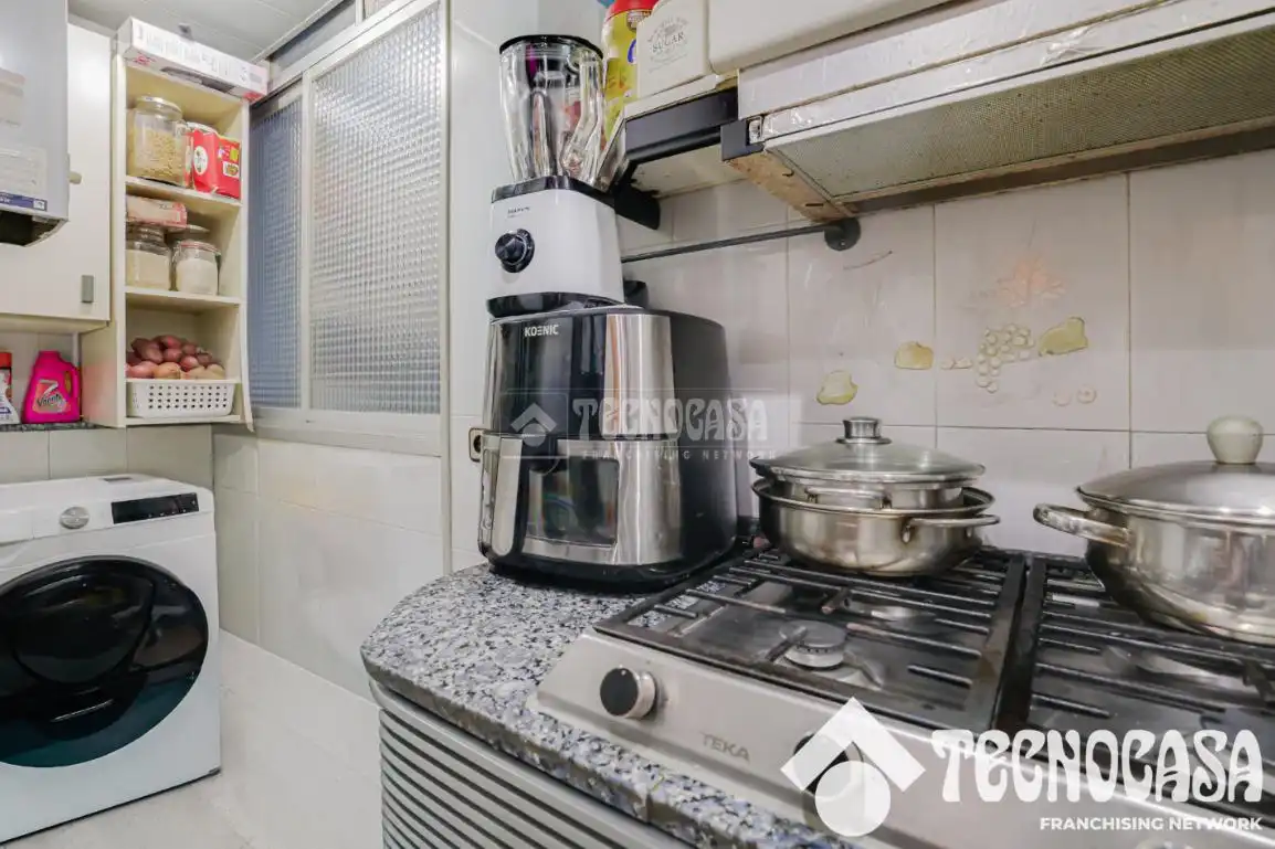 Cocina de Piso en venta en Barcelona con Aire acondicionado y Parquet