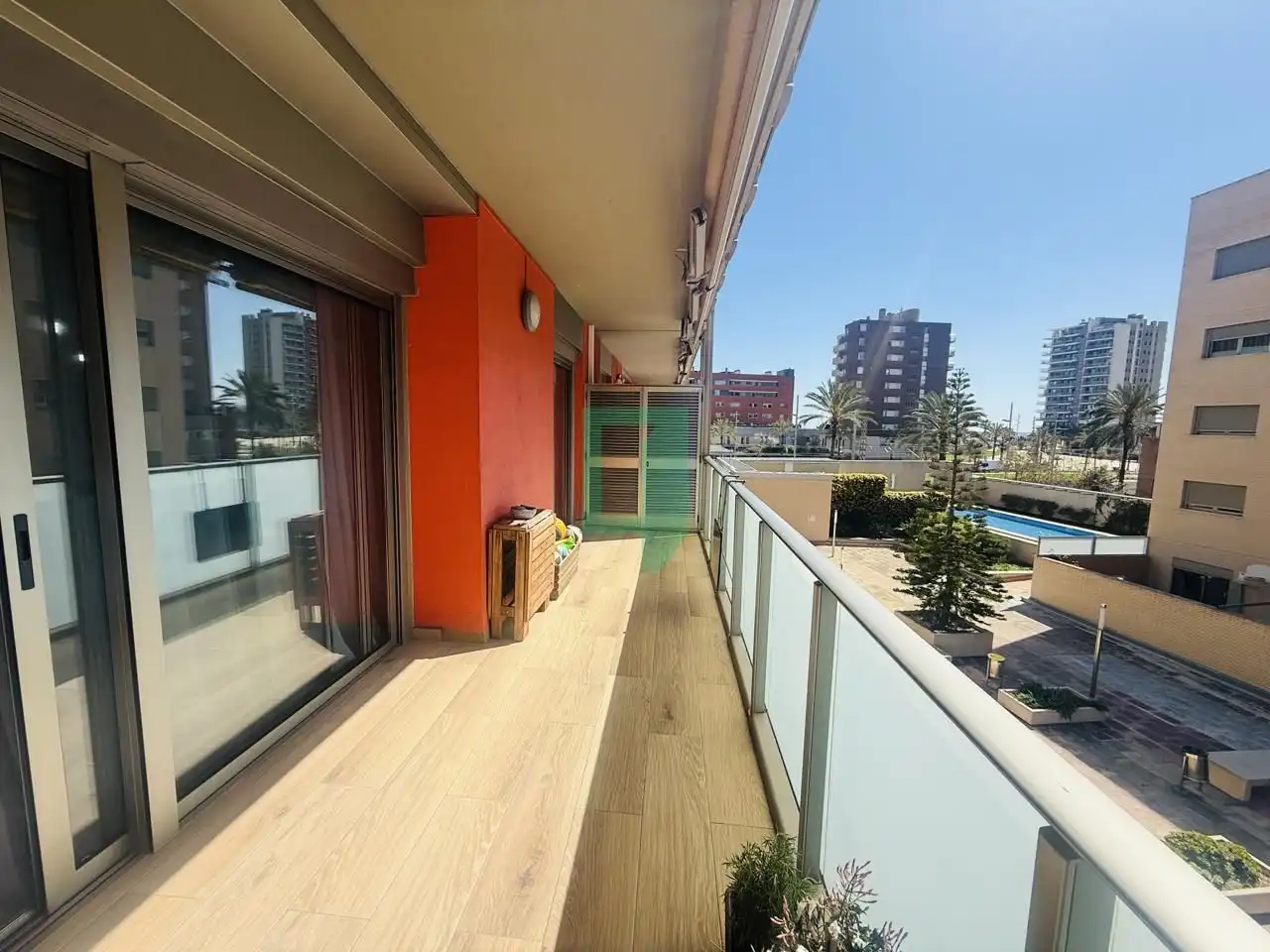 Vista exterior de Piso en venta en Badalona con Aire acondicionado, Calefacción y Balcón