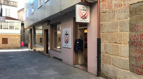 Bajo comercial en el centro de Cangas de Morrazo., imatge 2