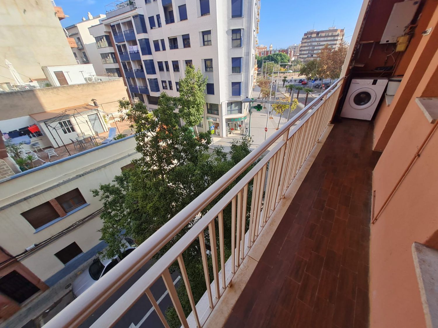 Terraza de Piso en venta en Castellón de la Plana / Castelló de la Plana con Terraza y Balcón