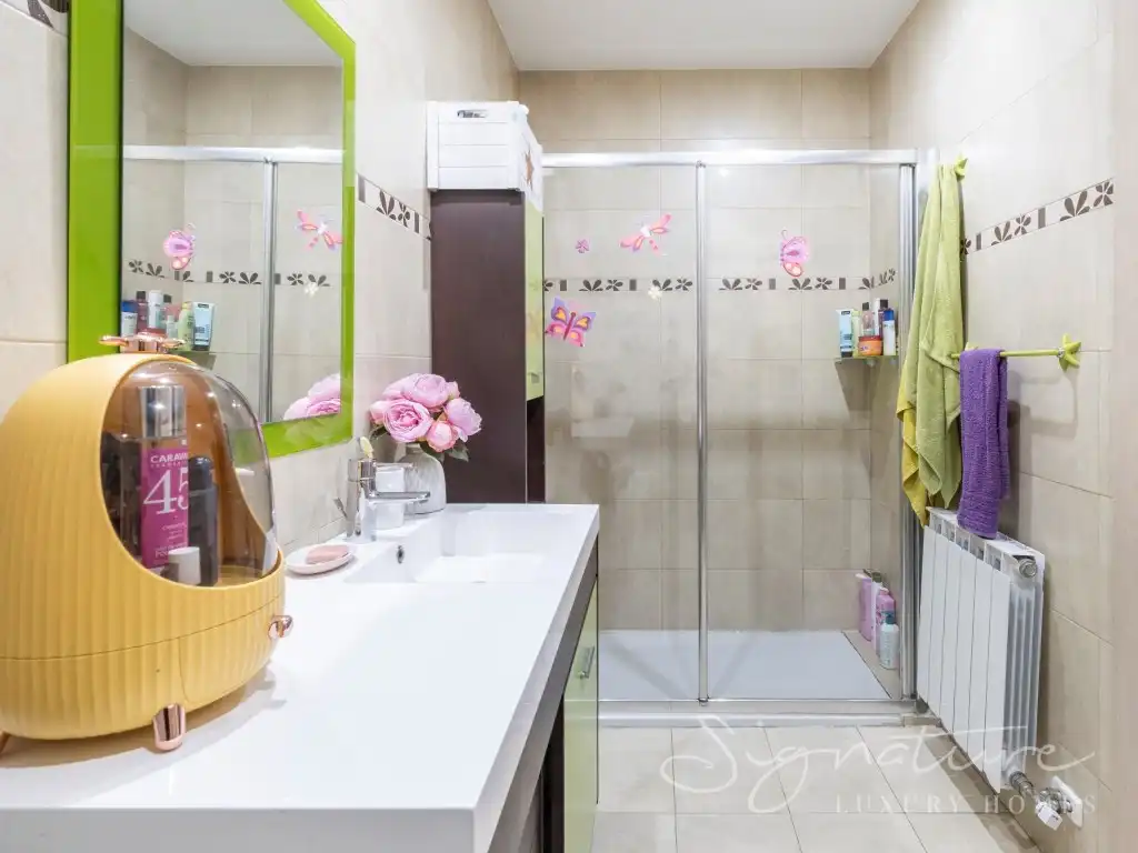 Bathroom of Ground floor for sale in Sant Cugat del Vallès  with Air Conditioner, Private garden and Terrace