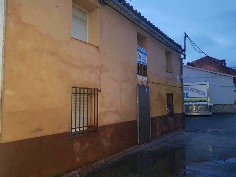 Exterior view of House or chalet for sale in Majadas  with Private garden