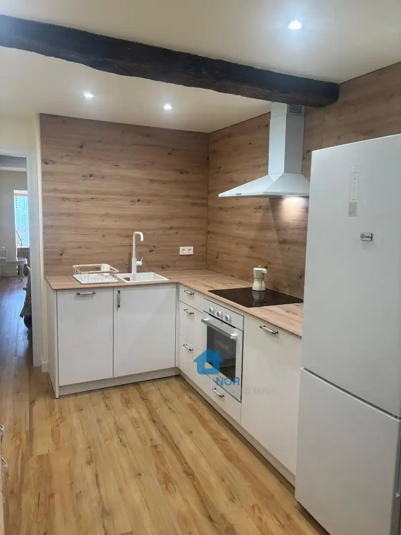 Cuina de Apartament de lloguer en Laredo amb Moblat