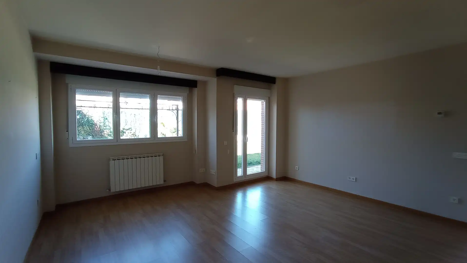 Sala de estar de Casa adosada de alquiler en Pelabravo con Calefacción, Jardín privado y Parquet