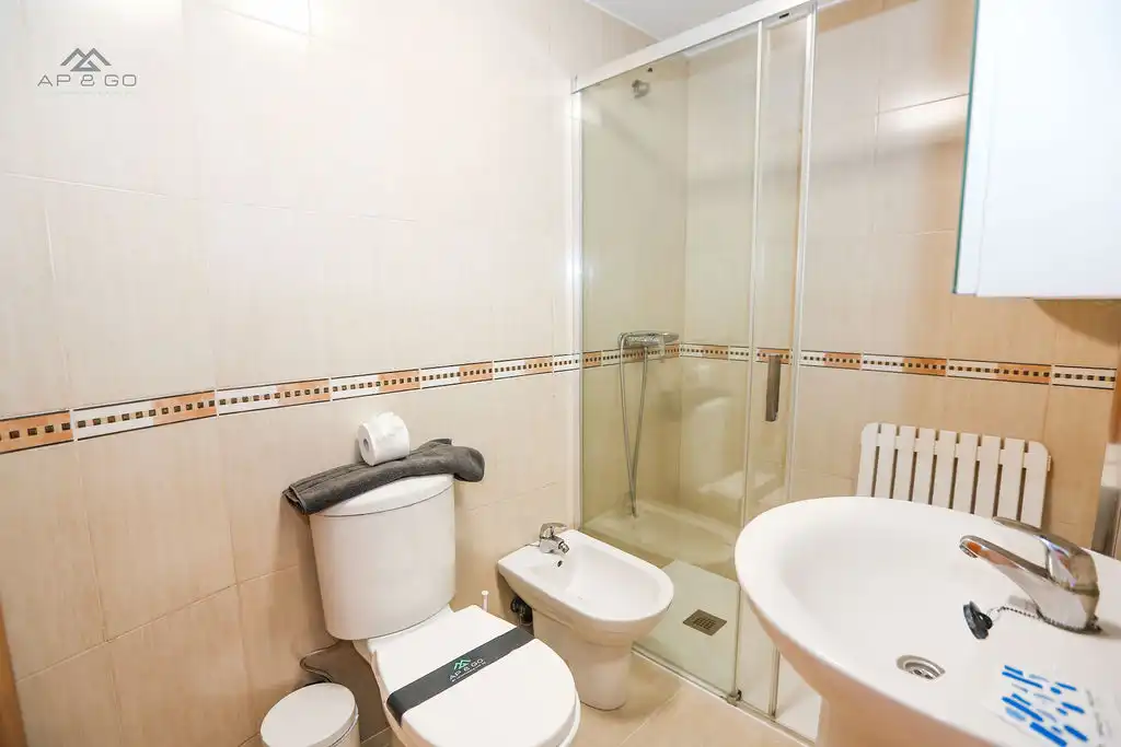 Bany de Àtic de lloguer en Almuñécar amb Aire condicionat, Terrassa i Moblat