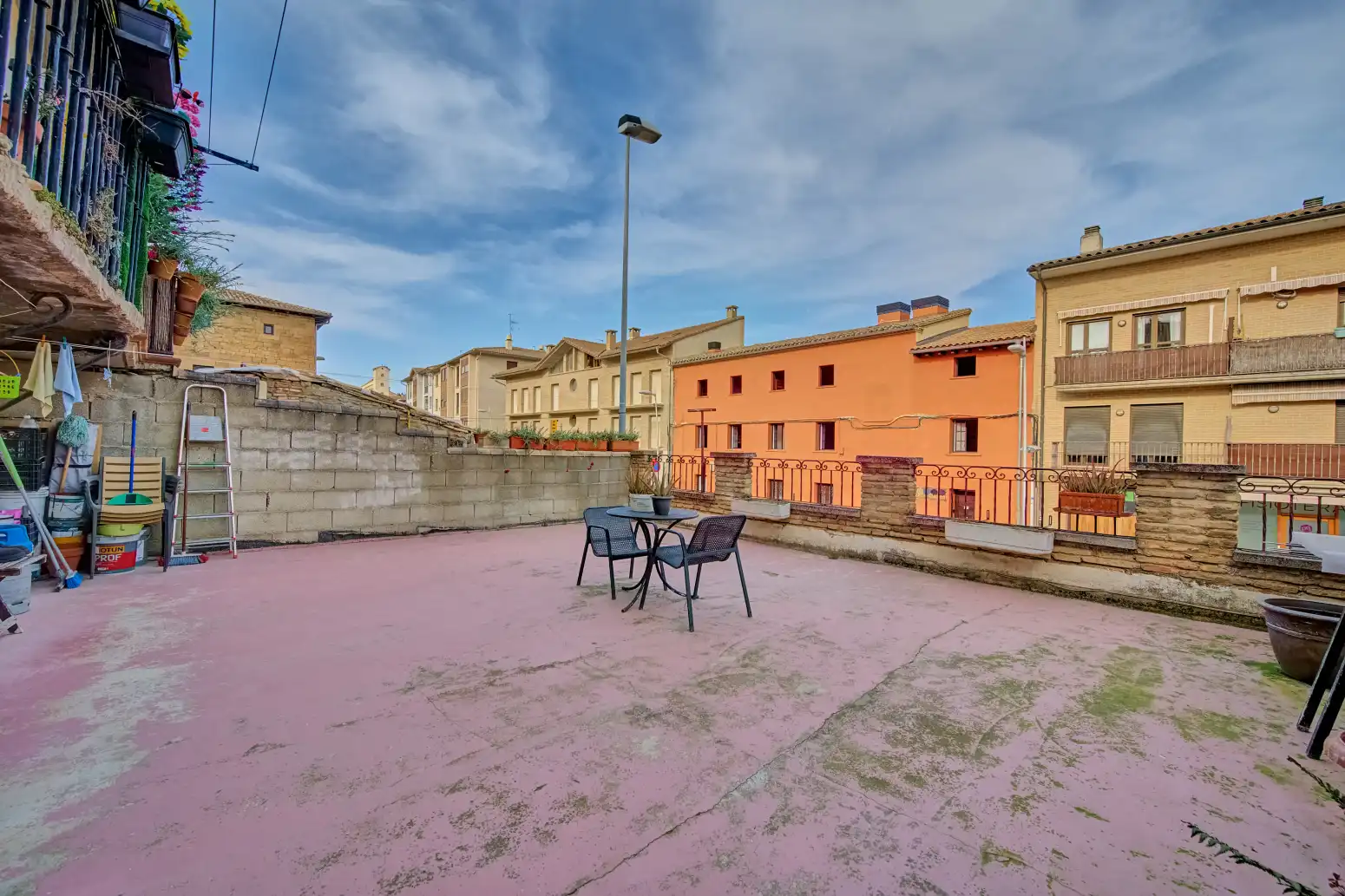 Terrace of Commercial properties for sale in Puente la Reina / Gares  with Furnished