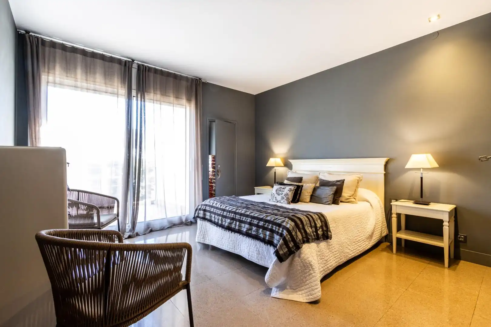 Habitación de Casa adosada en venta en Sabadell con Piscina comunitaria