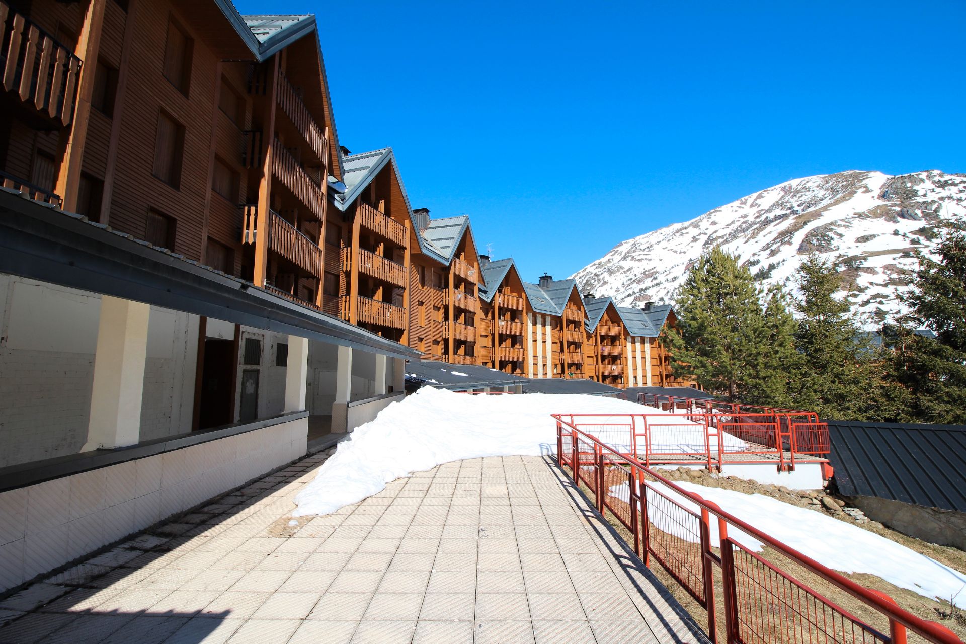 Exterior view of Apartment for sale in Aisa  with Heating, Parquet flooring and Storage room