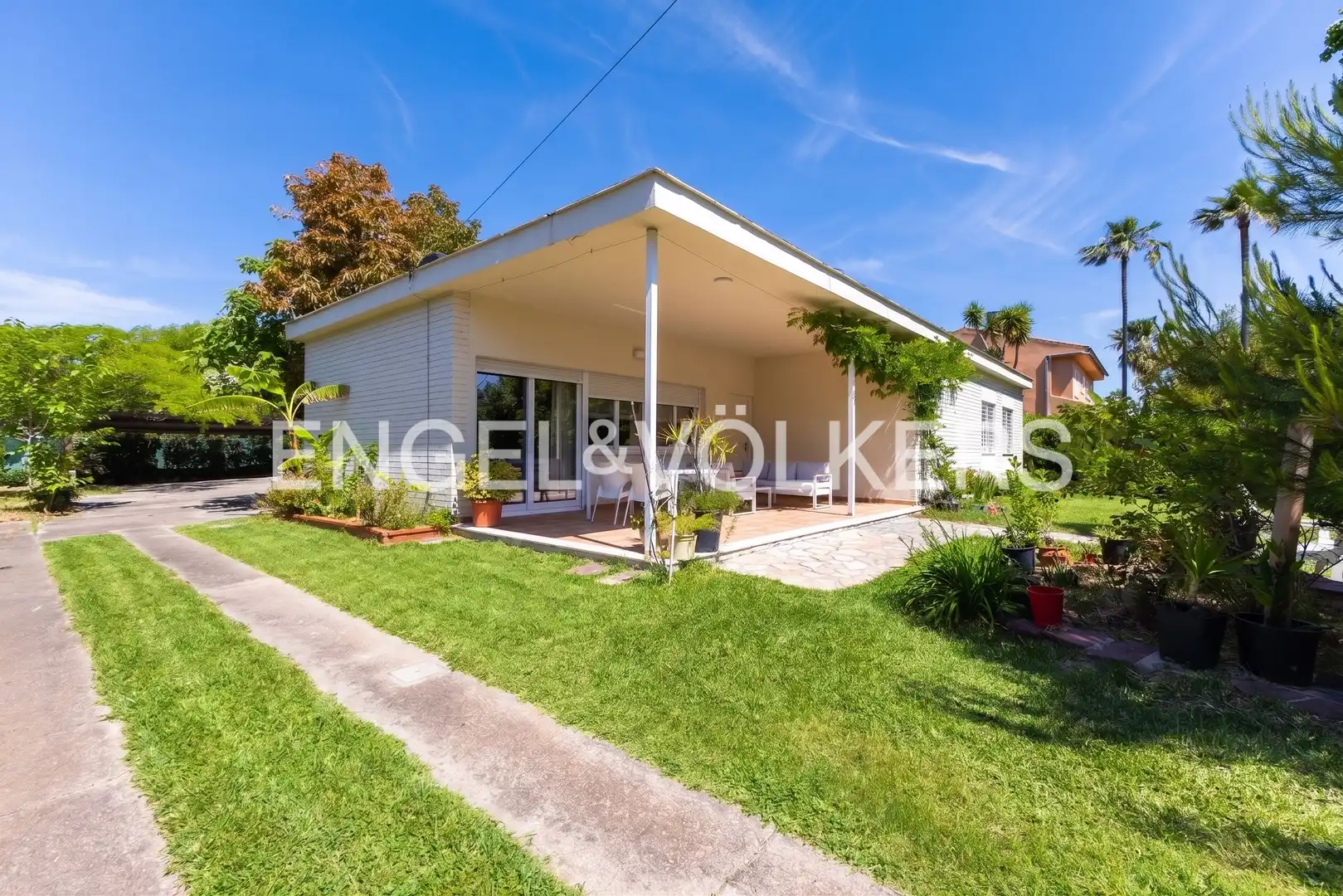 Vista exterior de Casa o chalet en venta en Castellón de la Plana / Castelló de la Plana con Aire acondicionado, Calefacción y Jardín privado