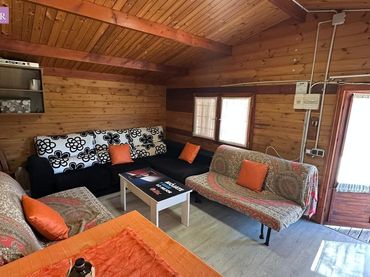 Country house with garden for sale in El Palmar