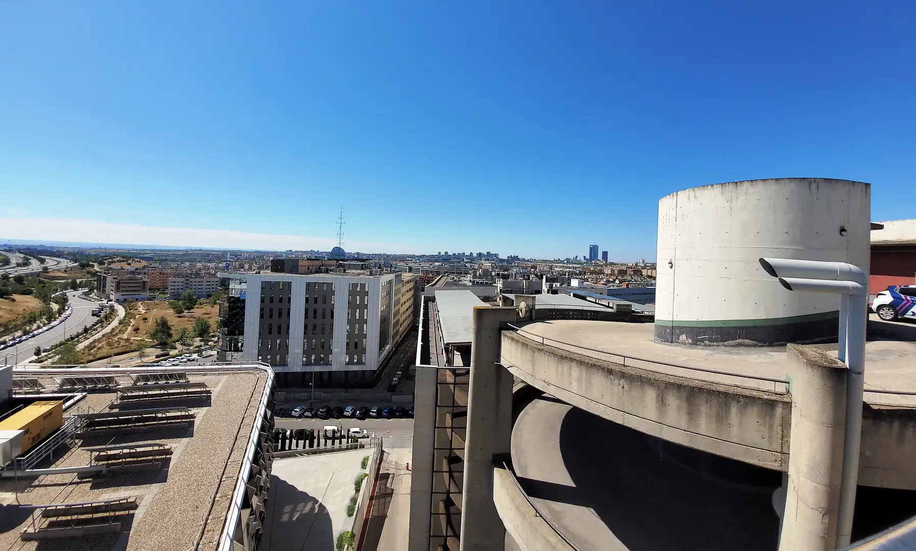 Vista exterior de Local de alquiler en Madrid con Aire acondicionado, Calefacción y Alarma
