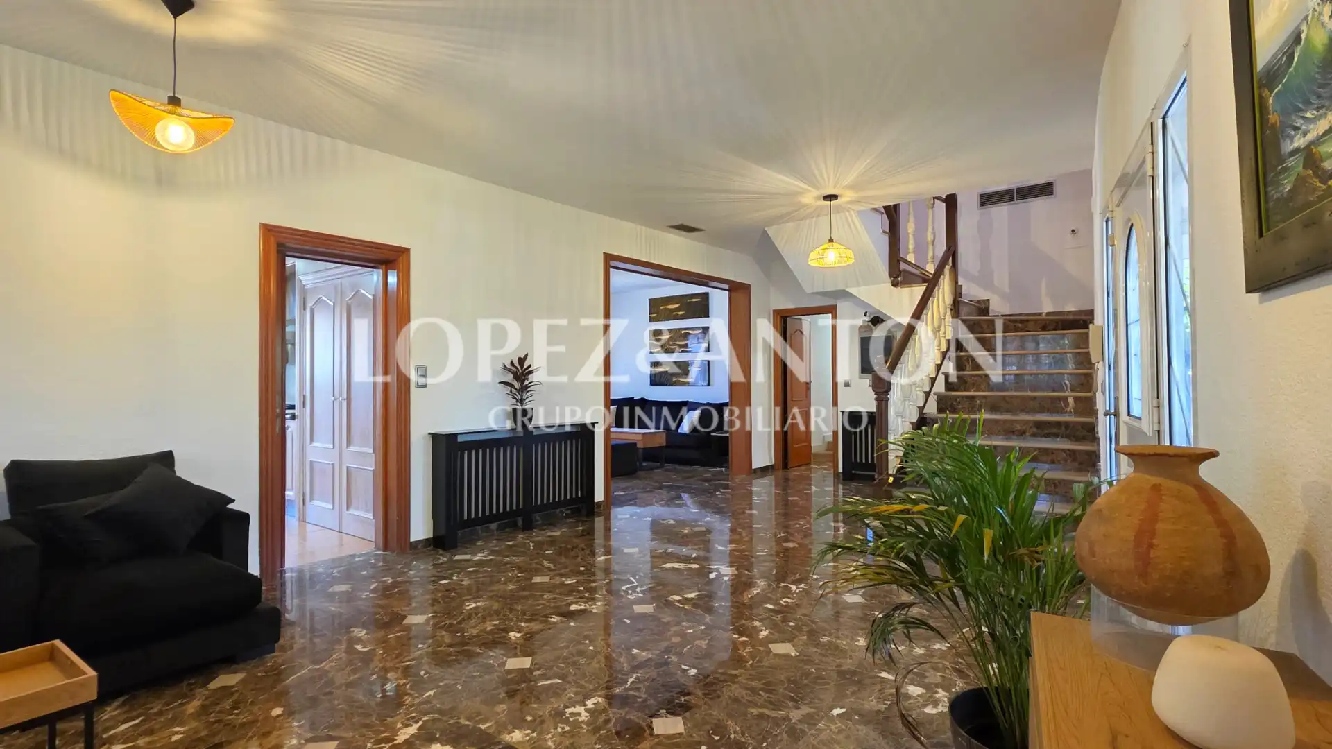 Haus oder Chalet zum Verkauf in L'Eliana mit Klimaanlage, Heizung und Privatgarten