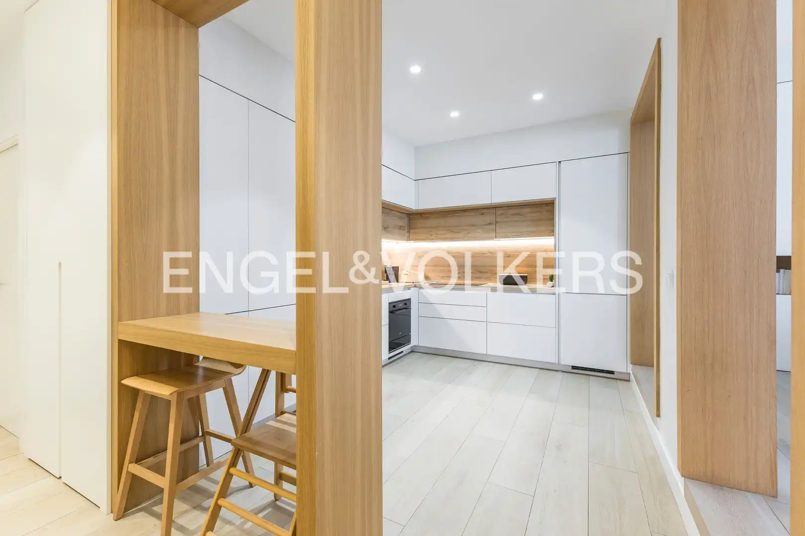 Kitchen of Flat for sale in Madrid  with Air Conditioner, Heating and Storage room