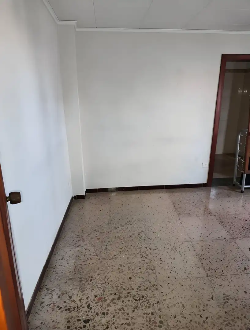 Flat for sale in Carcaixent  with Furnished