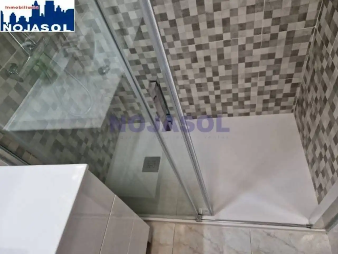 Flat with terrace to rent in Avenida Santos Mártires 6, imagen 32