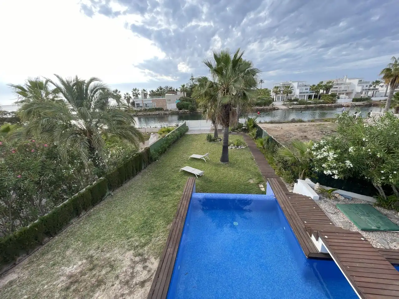 Casa amb piscina en venda a Veneziola
