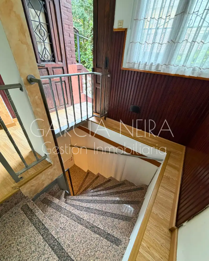 Casa o xalet en venda en Oviedo  amb Calefacció, Jardí privat i Rentadora