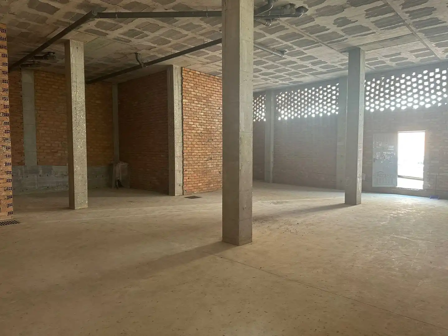 Local comercial en venda a Capellanía - Retamar