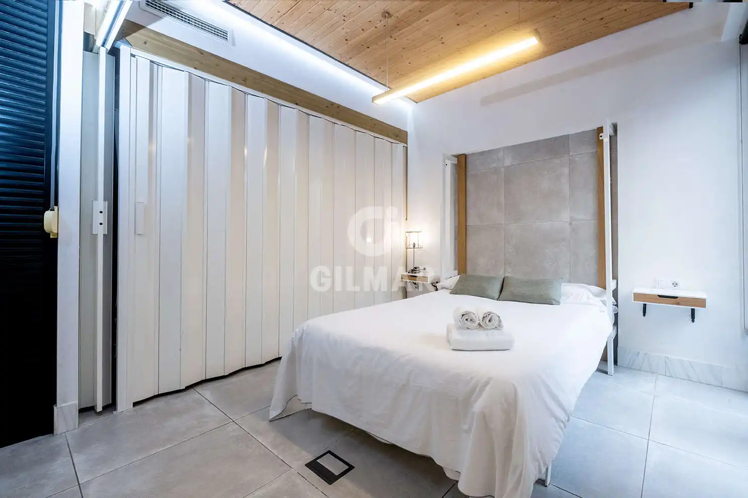 Bedroom of Flat for sale in Sevilla  with Heating, Swimming Pool and Furnished