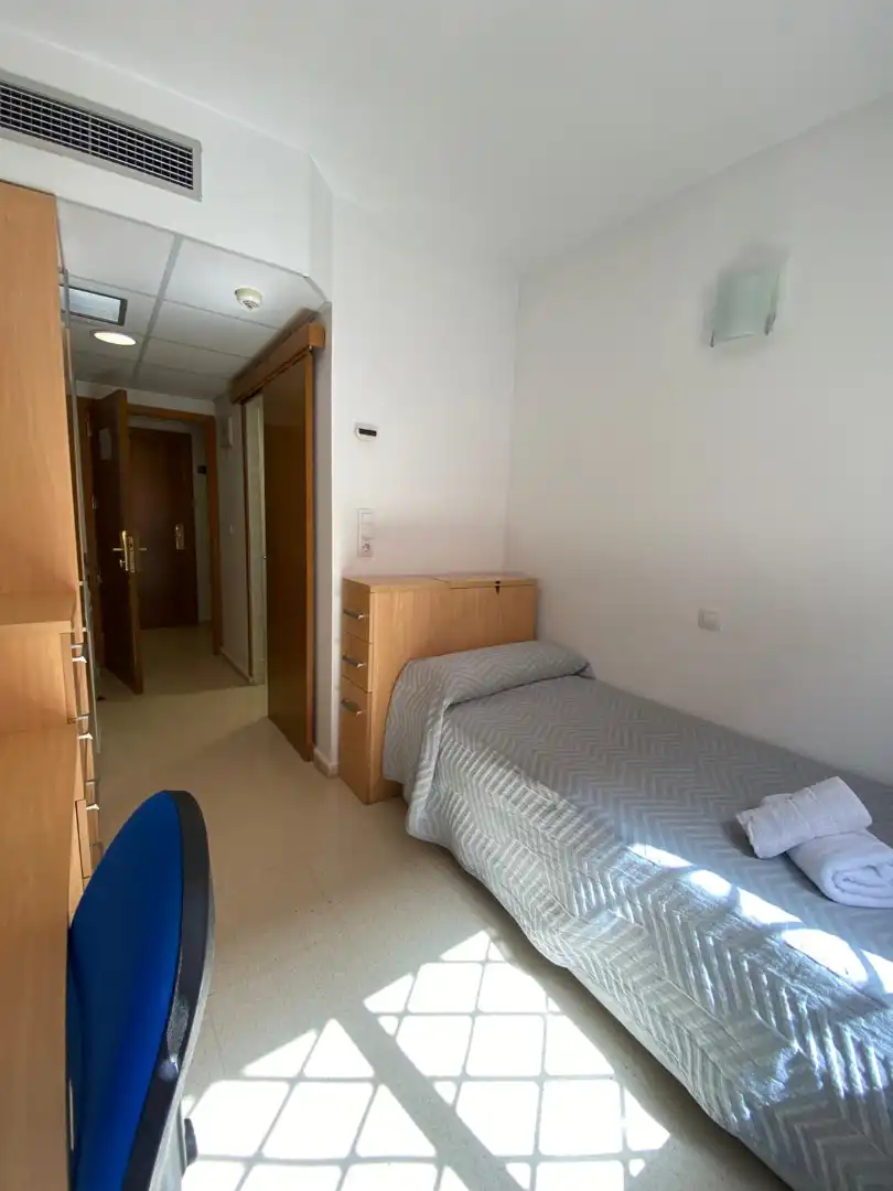 Habitación de Estudio en venta en San Vicente del Raspeig / Sant Vicent del Raspeig con Aire acondicionado, Amueblado y Microondas