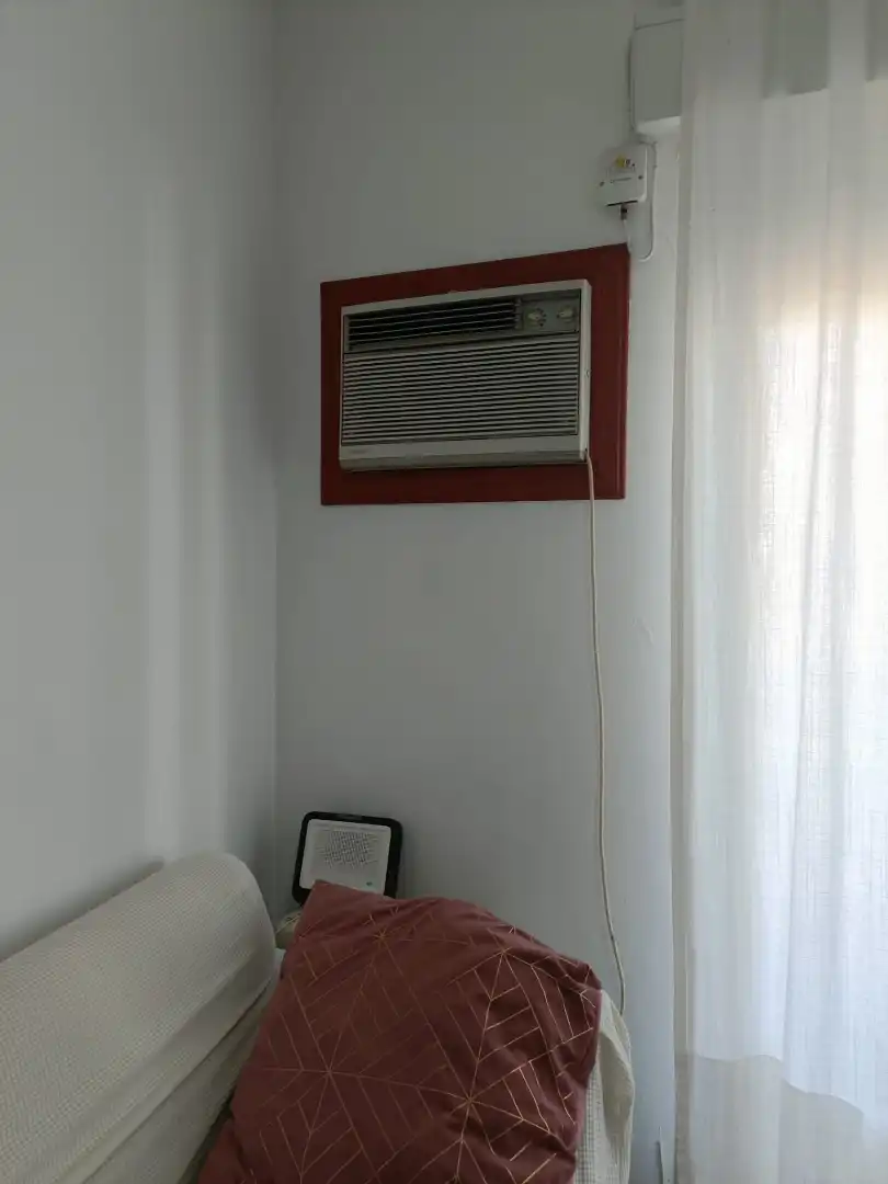 Dormitori de Estudi de lloguer en Sevilla amb Aire condicionat, Terrassa i Moblat