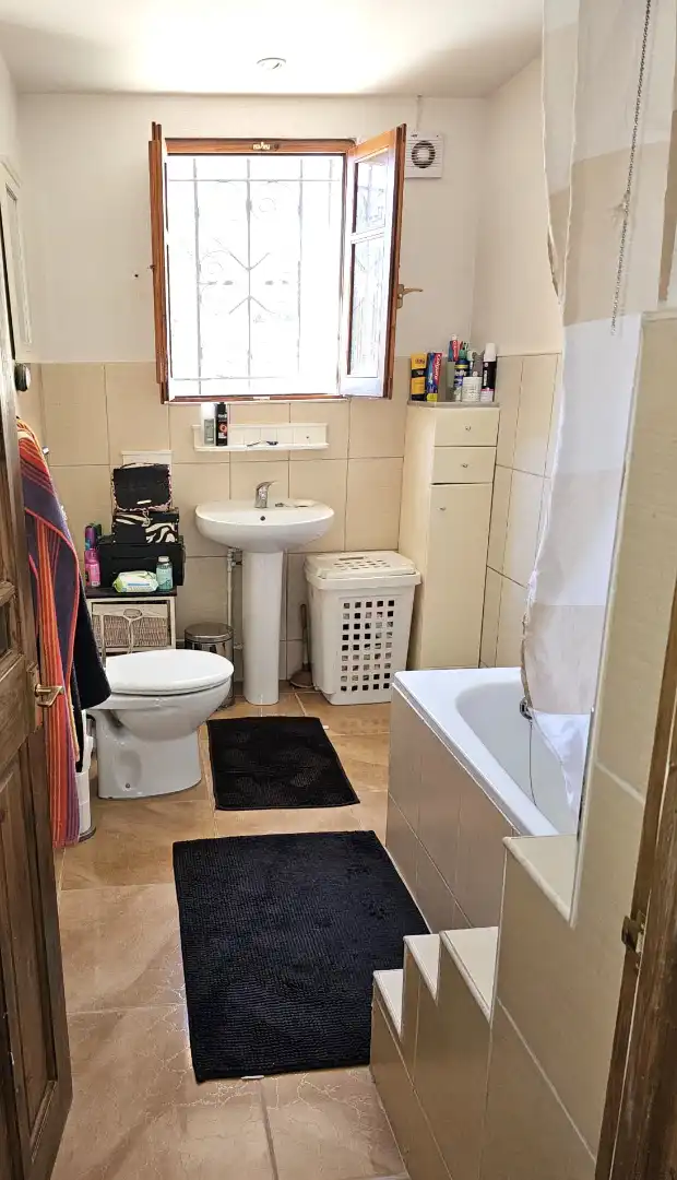 Baño de Finca rústica en venta en Tivissa con Aire acondicionado y Internet
