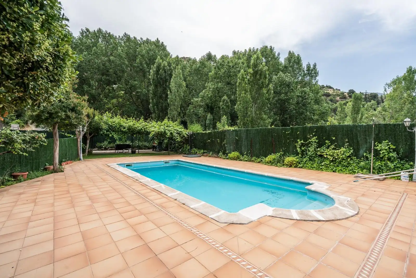 Piscina de Finca rústica en venta en El Barraco  con Calefacción, Jardín privado y Terraza