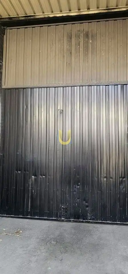 Außenansicht von Fabrikhallen zur Miete in Alcorcón