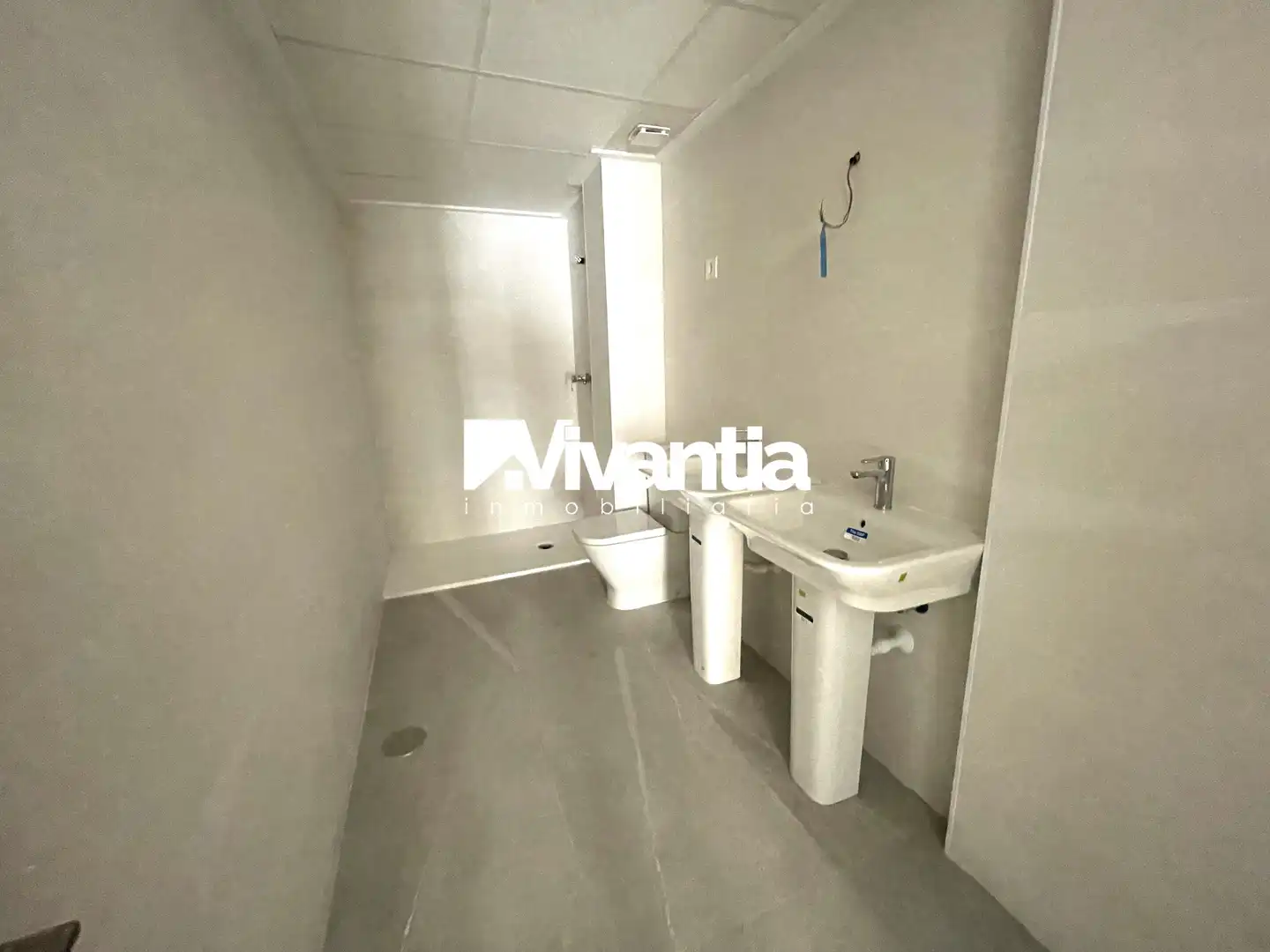 Bathroom of Flat for sale in Lorca  with Parquet flooring and Terrace